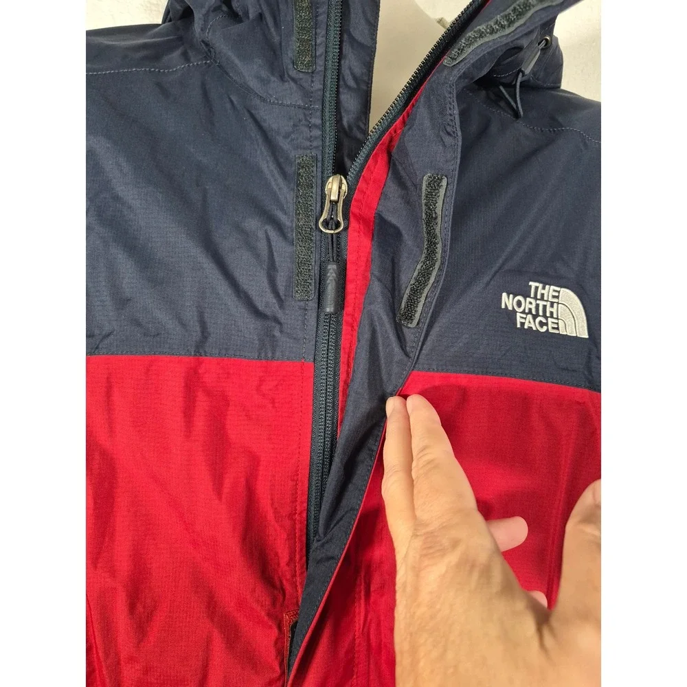 The North Face Resolve 2 Rain Jacket Mens Medium Red Navy Blue Waterproof Hooded
